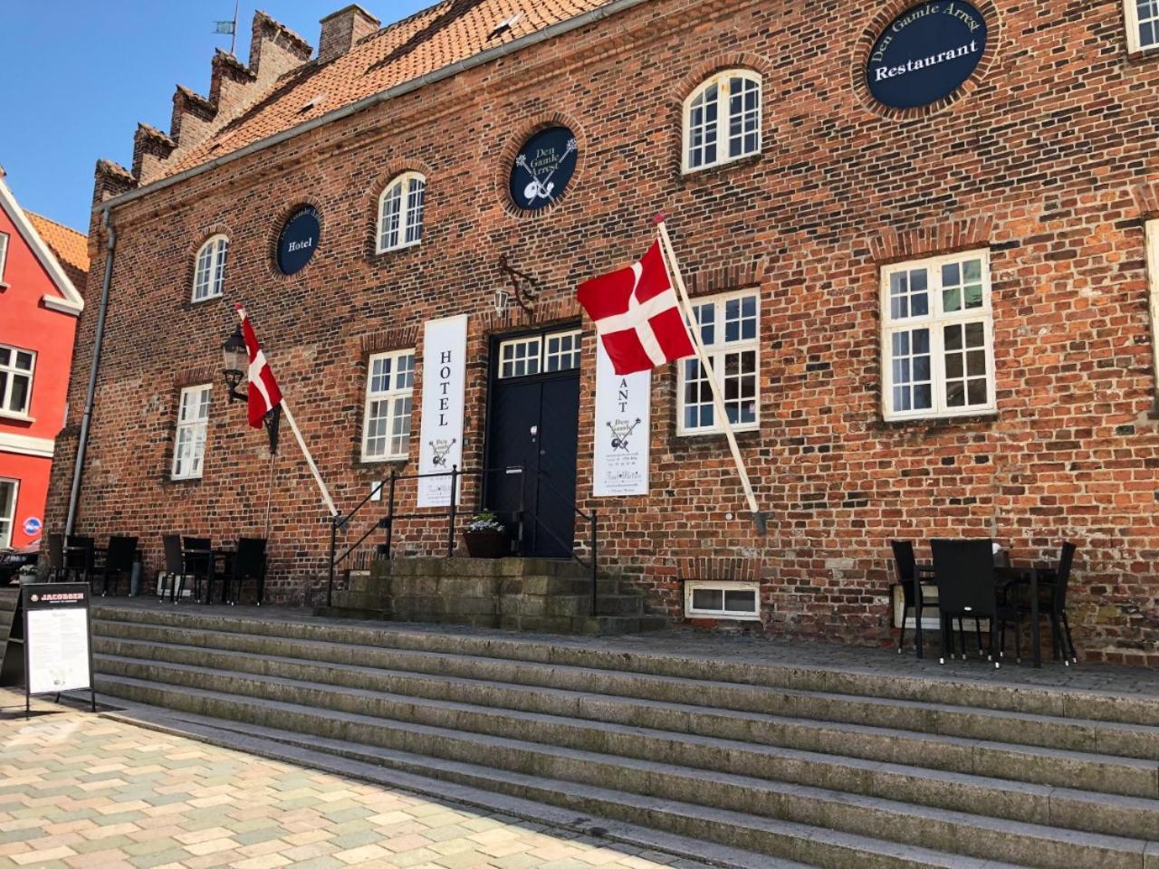 Bed and Breakfast Den Gamle Arrest Ribe Exterior foto